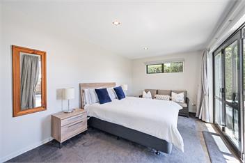 IRONSIDE LAKE VIEW TOWNHOUSE - Wanaka