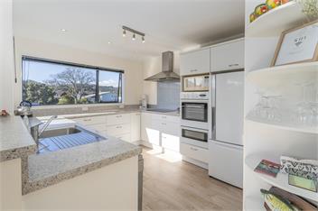 Hosts on the Coast Buffalo Beach Escape - Whitianga