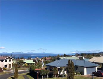 Holiday House Lake Taupo - Taupo