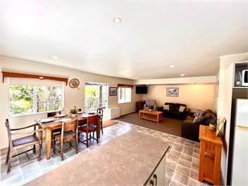 Hosts on the Coast Grange Cottage - Hahei