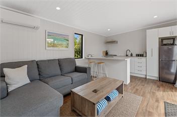 Streamside Flax Cabin - Waitahanui, Taupo - Taupo