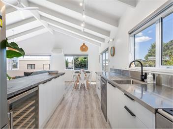 Seaside Retreat (Bachcare) - Whitianga