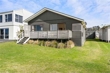 Reserve View Retreat (Bachcare) - Waihi Beach