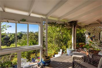 Garden and Bird Haven - Waiheke Island