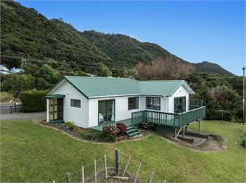 Little Kowhai (Bachcare) - 