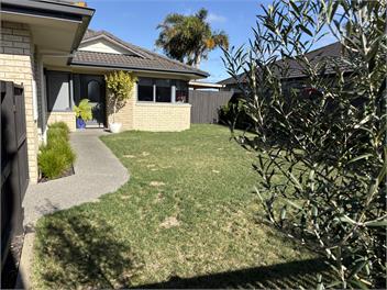 Quiet Family Home with Stunning Papamoa Hills Views -