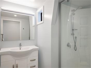 Paraparaumu Beach House · Dogs Welcome - Sunset Shores - 