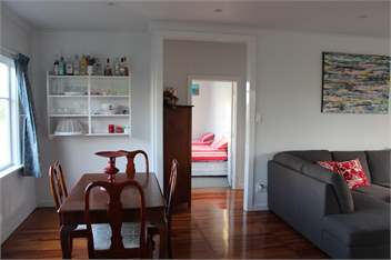 Light & Clean Family Friendly Beach Bach - Waverley, Taranaki