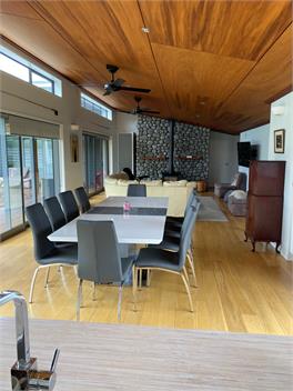 Sunny open plan - Taupo