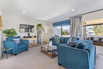 A REJUVENATING HOLIDAY ON RANFURLY - WHANGAMATA