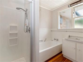Lofty Lakeviews (Bachcare) - Acacia Bay