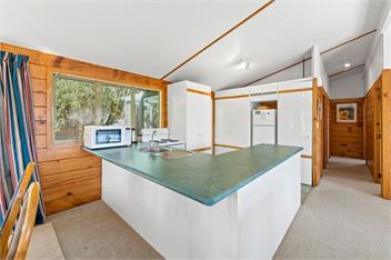 Seaview, Sun and Surf (Bachcare) - Piha