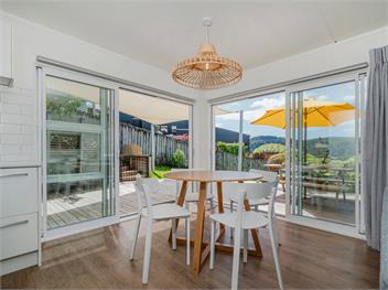 The Blockhouse (Bachcare) - Whangamata