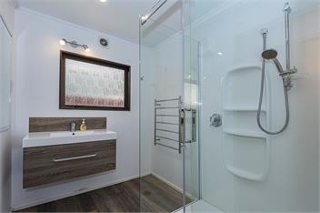 High Water Beach House, Absolute Beachfront - Whangarei