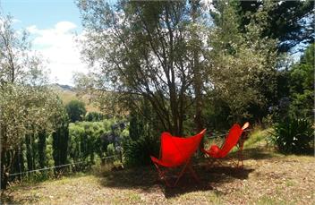 Heron Retreat for Two,Tukituki River, Havelock North - HAWKE'S BAY