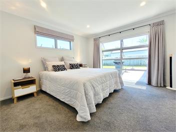Hosts on the Coast Jackman Satisfaction - Whitianga