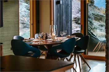The Boulders Retreat | Private Rural Location | Lake Views | Architecturally Designed - NORTHBURN