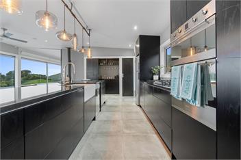 The Glasshouse at Block295 Raglan - Raglan