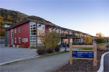 QT Studio Stay | Lakeside Location, Wi-Fi, Parking - Queenstown