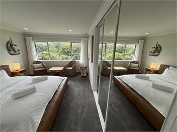 Waiake Beach Apartments - Auckland