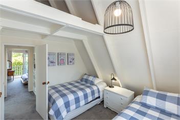 A-Frame. Ideal for families and large groups. - 