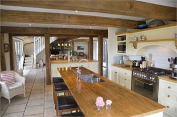 Lakefront Gem - exclusive-use retreat - Wanaka 9382