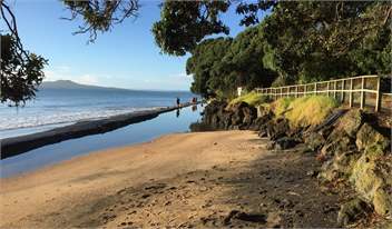 Luxury by the Sea - Auckland