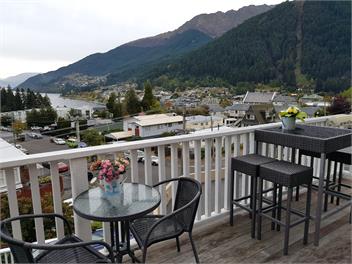 Central Lakeview Apartment - Queenstown