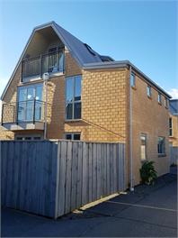 Regents 94A - Stylish and Modern - Christchurch