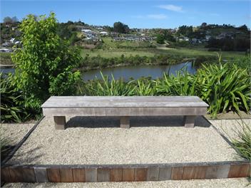 Fabulous large Bethlehem family home with pool - Tauranga