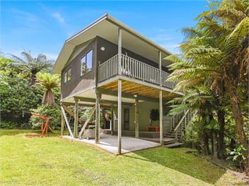 Spacious Lake Tarawera Retreat – Ideal for Groups, Families & Team Getaways - Rotorua