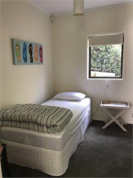 Little Quiet Sunny Gem - Rodney District