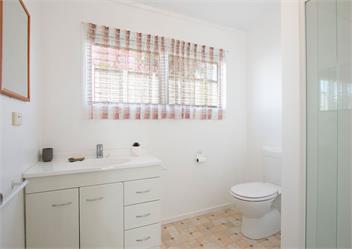 Sweeping Sea Views (Bachcare) - Waihi Beach