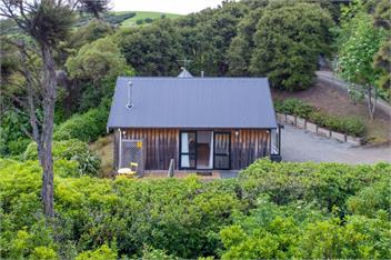 Fantail Cottage with Sea Views (Bachcare) - Akaroa
