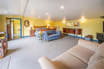 Matagouri Cottage (Bachcare) - Port Levy