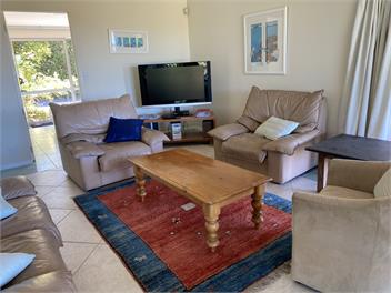 Lodge by the Beach, a great place to stay for Beach Hop - Whiritoa