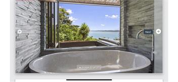 Manu bay living the dream - Raglan