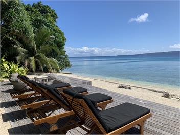 The Boat House- PRIVATE BEACH -