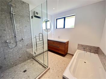 Wanaka Family Retreat (Free WiFi) - Wanaka