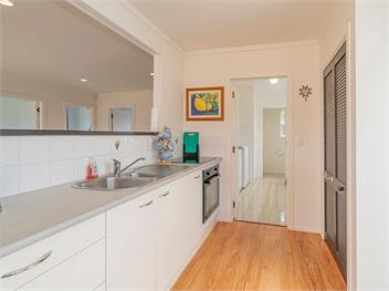 Beach House on Hetherington (Bachcare) - Whangamata