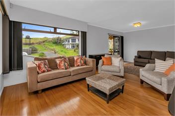 Seaside on Stratford (Bachcare) - Cable Bay