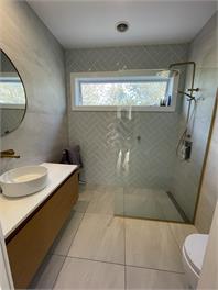 Large Family Pad with Pool! - Auckland