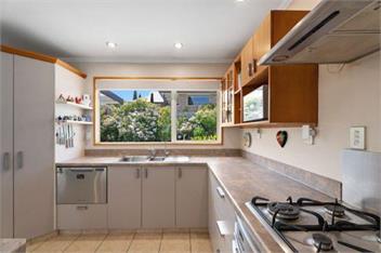 Mountain Views on Totara - Wanaka