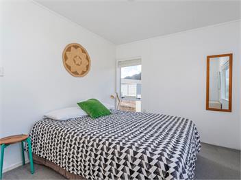 Retreat by the Beach (Bachcare) - Pauanui