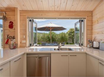 Kowhai Retreat (Bachcare) - Matarangi