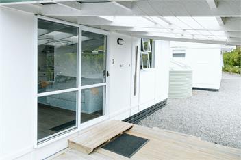 Loburn Bach Accommodation - 2 Individual Bach's - Featherston