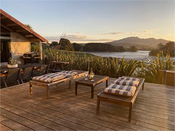 Raglan Farmhouse - Raglan