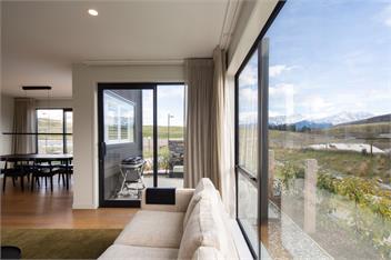 Golfers and Skiers Retreat (Bachcare) - Jacks Point