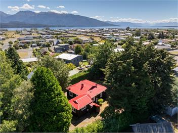 Fiordland Hideaway (Bachcare) - Te Anau