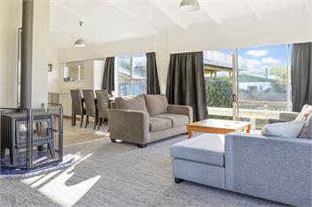 Hosts on the Coast The Lazy Jandel - Whitianga